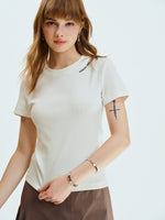 Load image into Gallery viewer, 사일런트 디테일 티셔츠