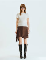 Load image into Gallery viewer, 사일런트 디테일 티셔츠